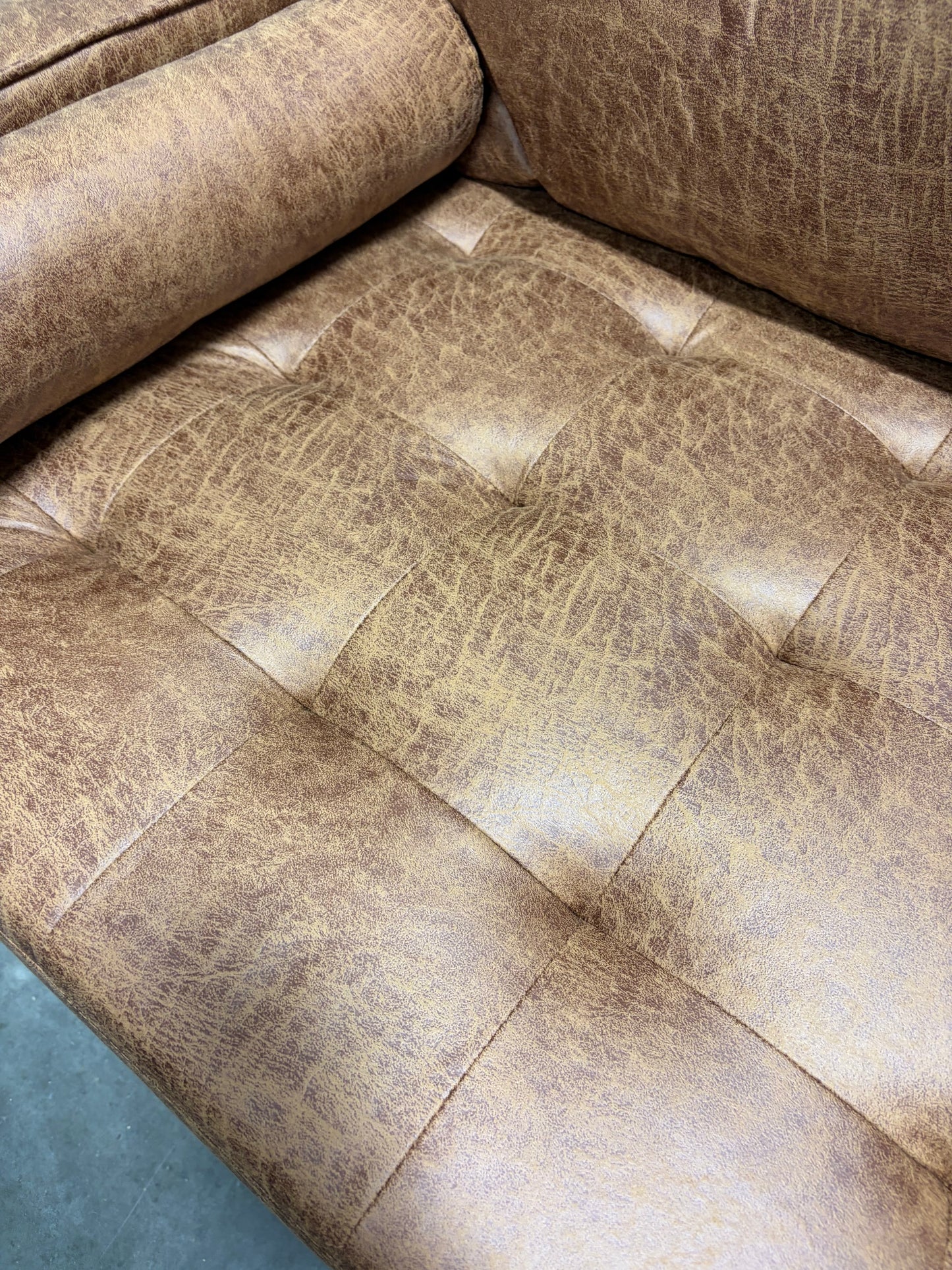 Sofa - Aisha 69.7'' Faux Leather Sofa