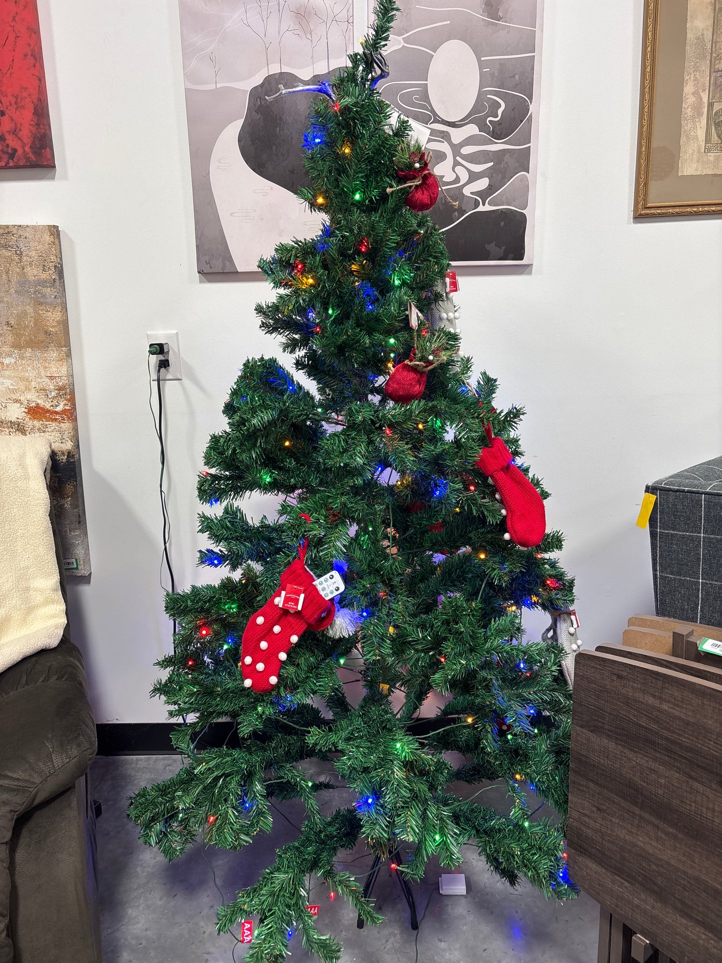 Christmas Tree - 5.5 ft Prelit with color changing options and remote control - WF