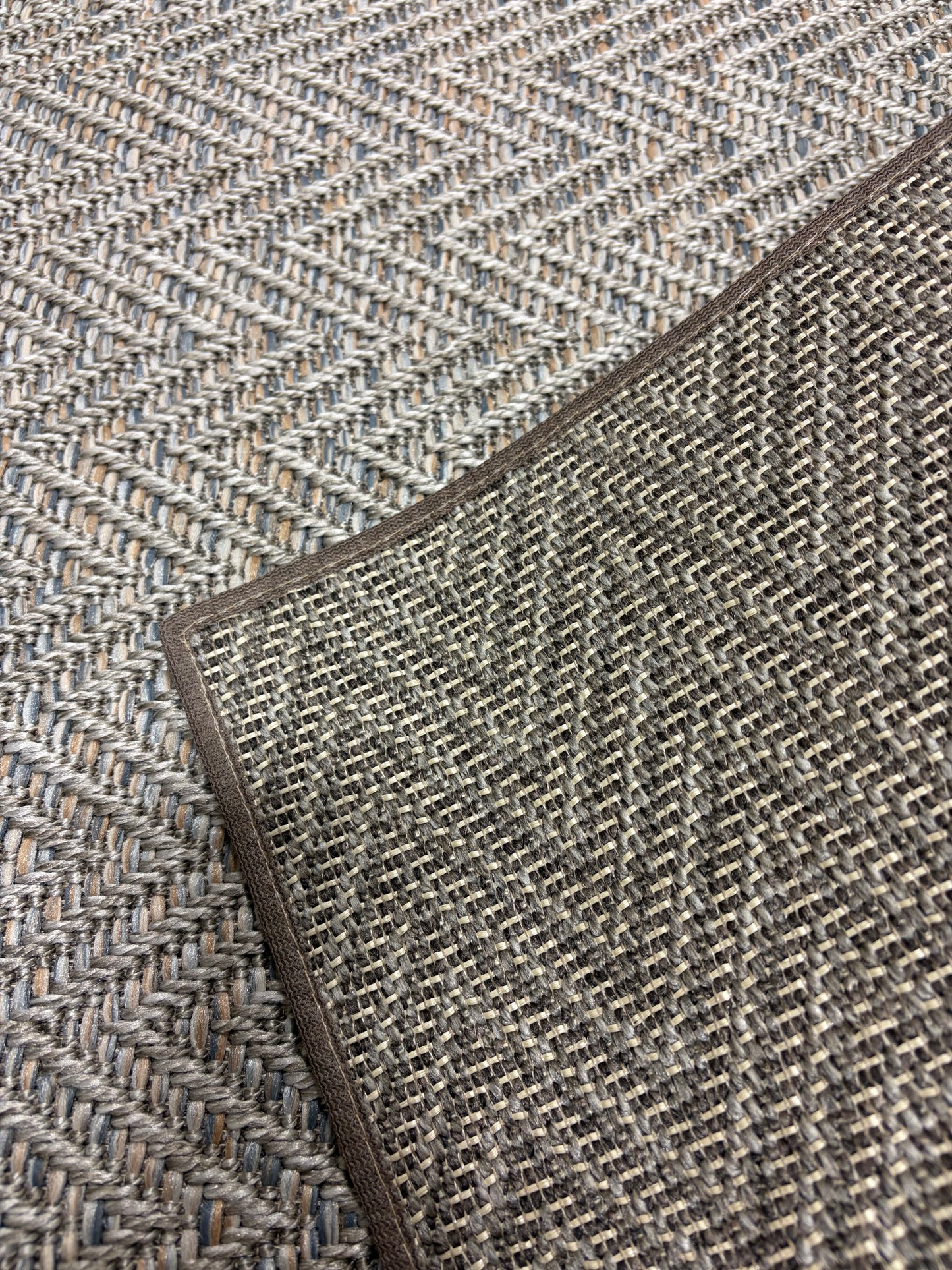 Rug - 3’ x 5’ Chevron Low Pile