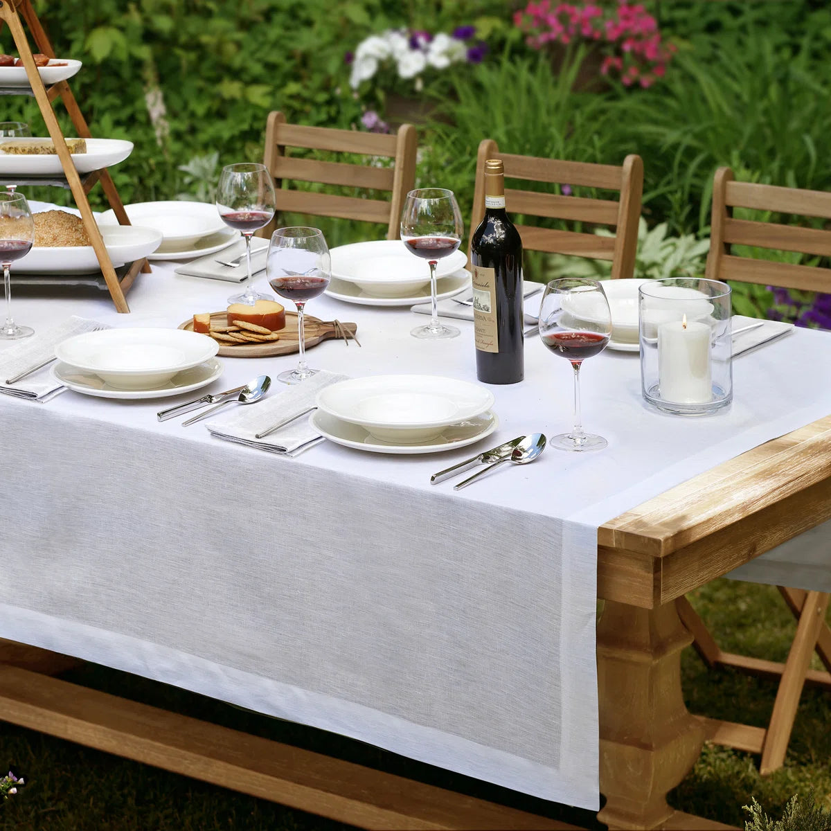 Tablecloth - 70" x 126" La Classica White Linen Tablecloth