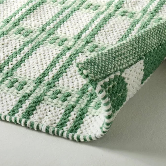Rug - 5’x7’ Hearth & Hand with Magnolia Indoor & Outdoor Handmade Accent Rug, 30 x 50 in - Green & Natural