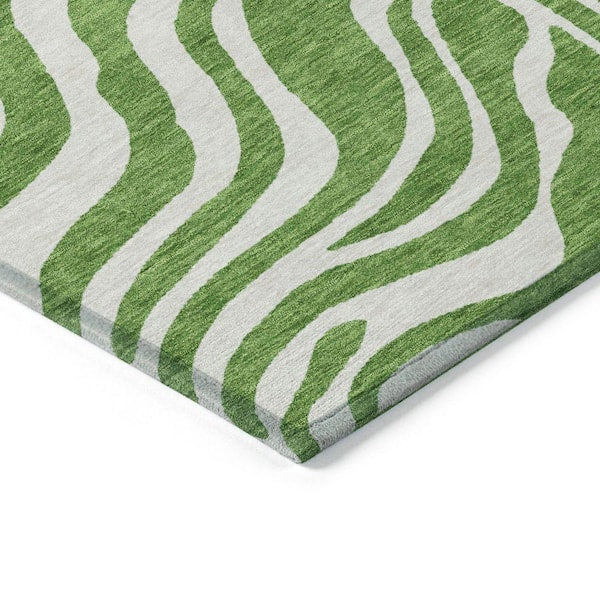 Rug - 2’6” x 3’10” Chantille Machine Washable Indoor/Outdoor Abstract Green