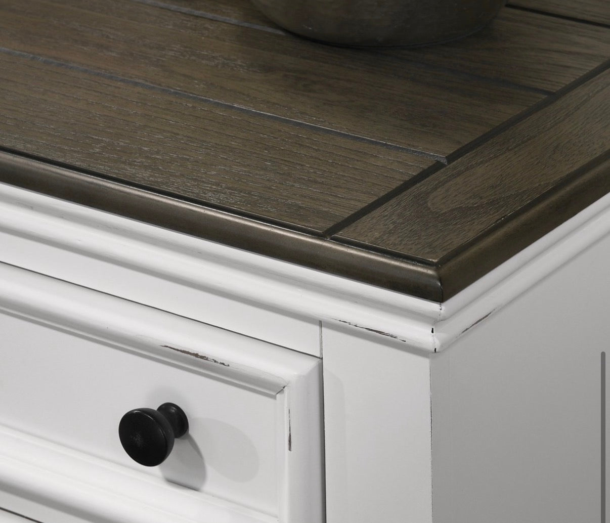 End Table/Nightstand - 3 Drawer Roundhill Nightstand