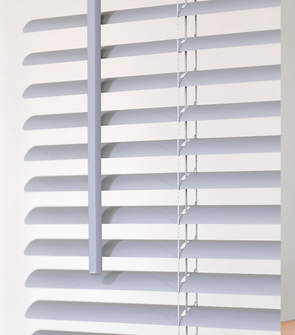 Blind - 35" W x 64" L Mainstays 1 in. Cordless, Room Darkening Vinyl Blind, Gray - WM11.25.25