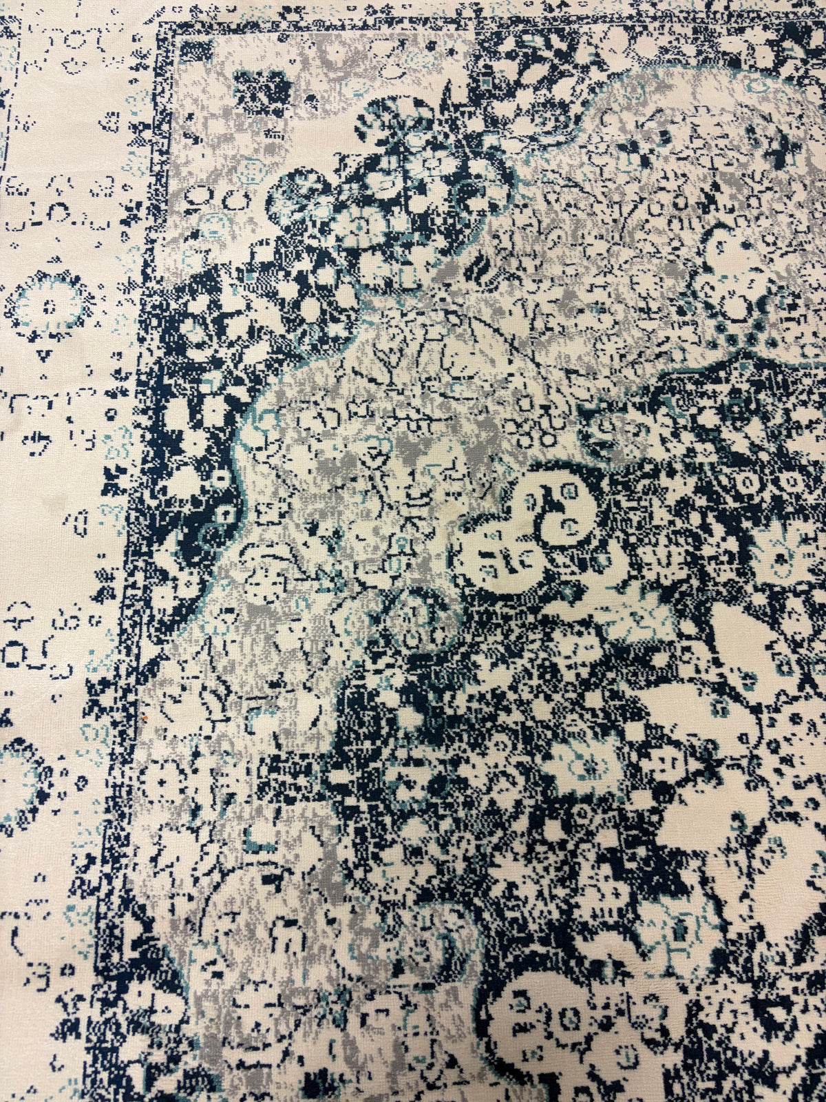 Rug - 8’ x 10’ World Rug Gallery Monaco Distressed Rug (slight damage one corner see all photos)