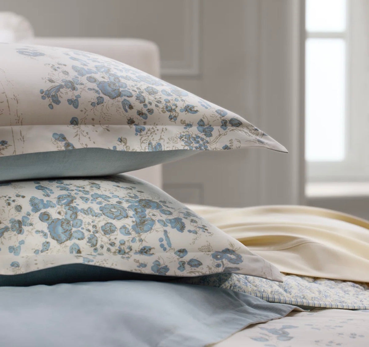 Bedding - Queen Size Beatrix Duvet Cover Set