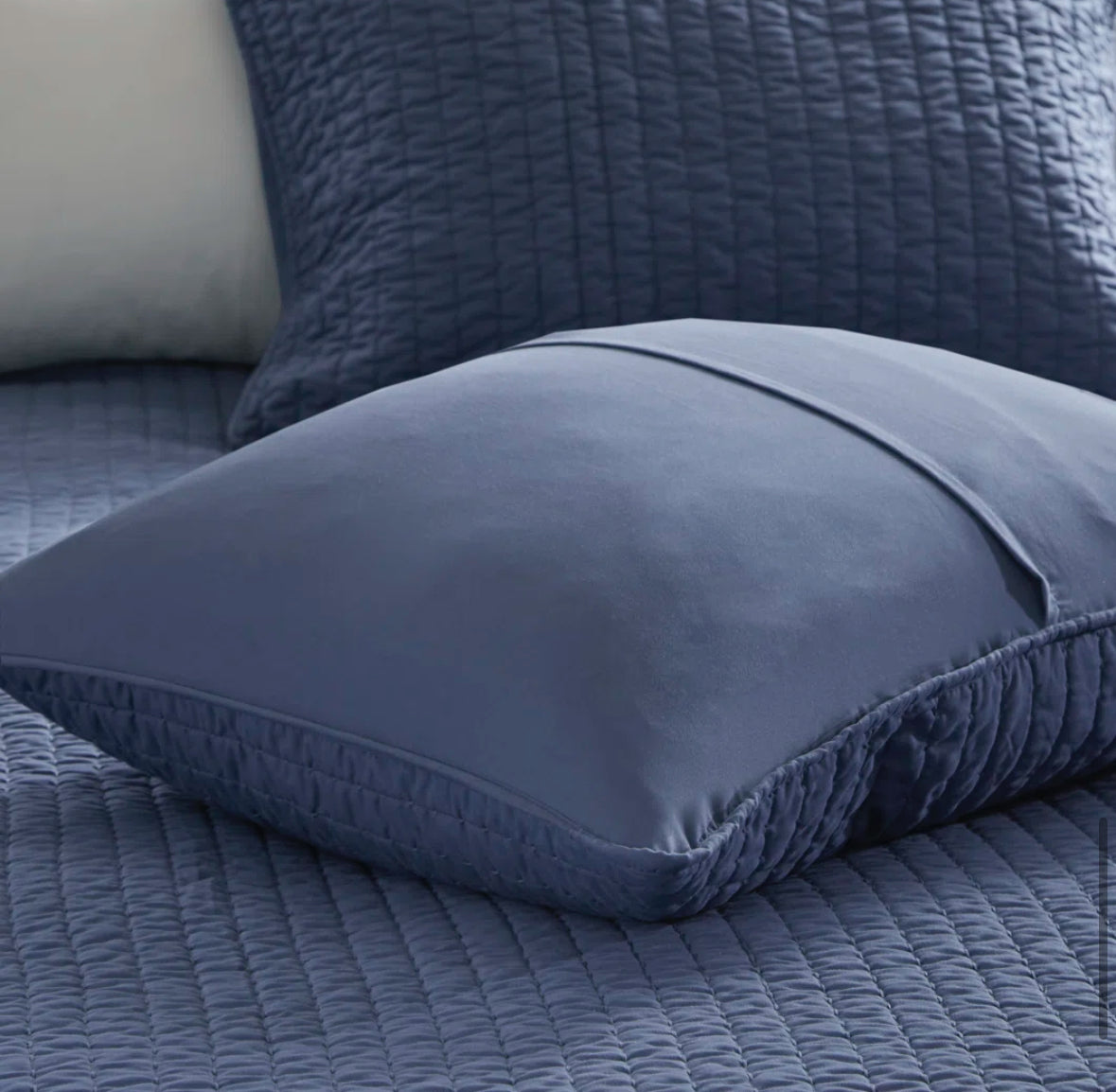 Bedding - Queen Size Keaton Barwick Reversible Solid 3 Piece Quilt Set - WF1.3.26