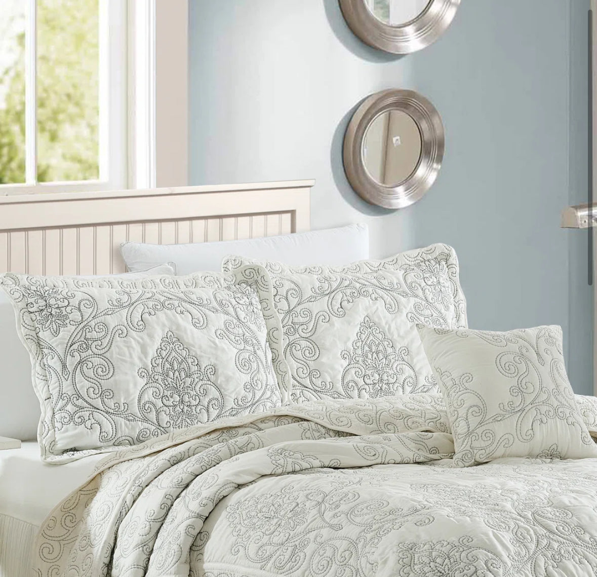 Bedding - King Size 4 Piece Damask Embroidery Bedspread Set - WF1.3.26