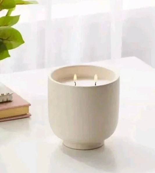 Candle - Peony & Fresia 13.5oz - TG10.31.25