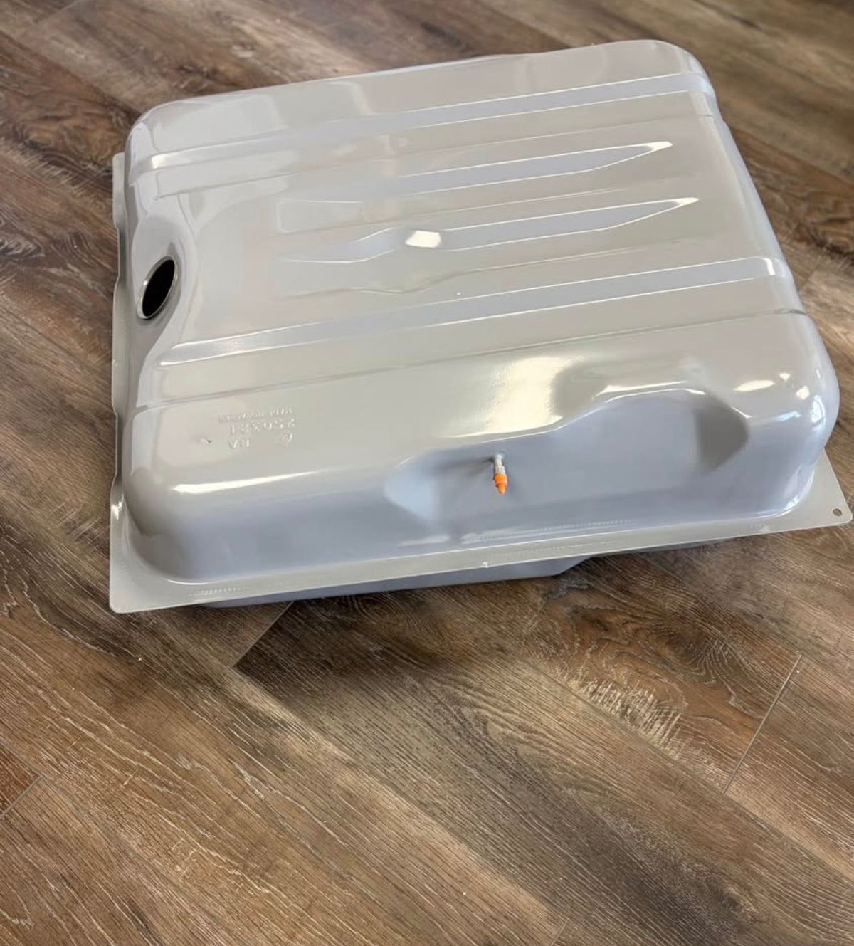 Gas Tank - Spectra Premium Fuel Tank, model CR8A