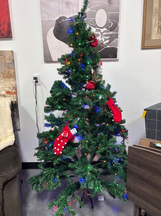 Christmas Tree - 5.5 ft Prelit with color changing options and remote control - WF